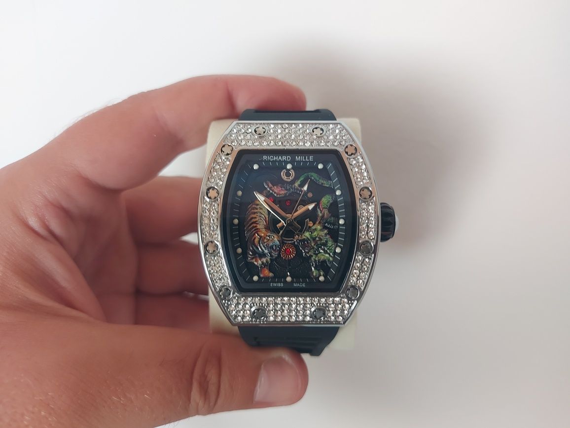 ЧИСТО НОВ ! Мъжки часовник "Richard Mille" (Tiger & Dragon)