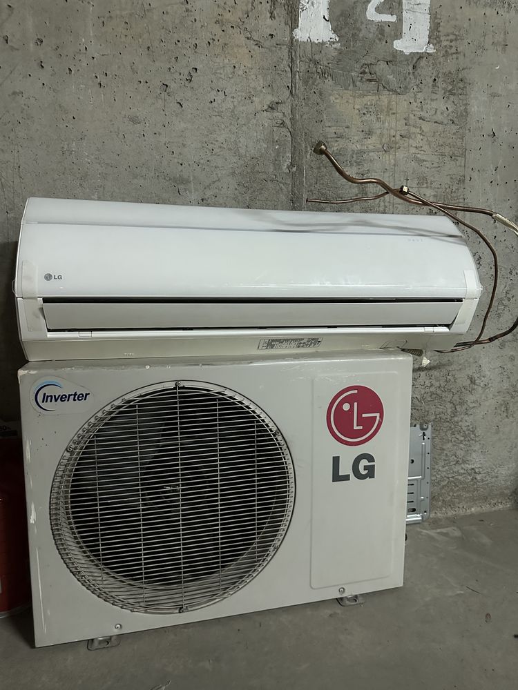 Климатик LG S12AA
