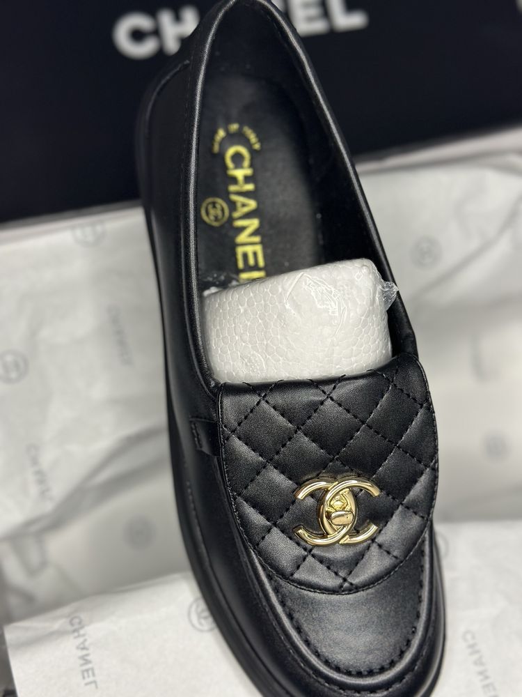 Обувки Chanel