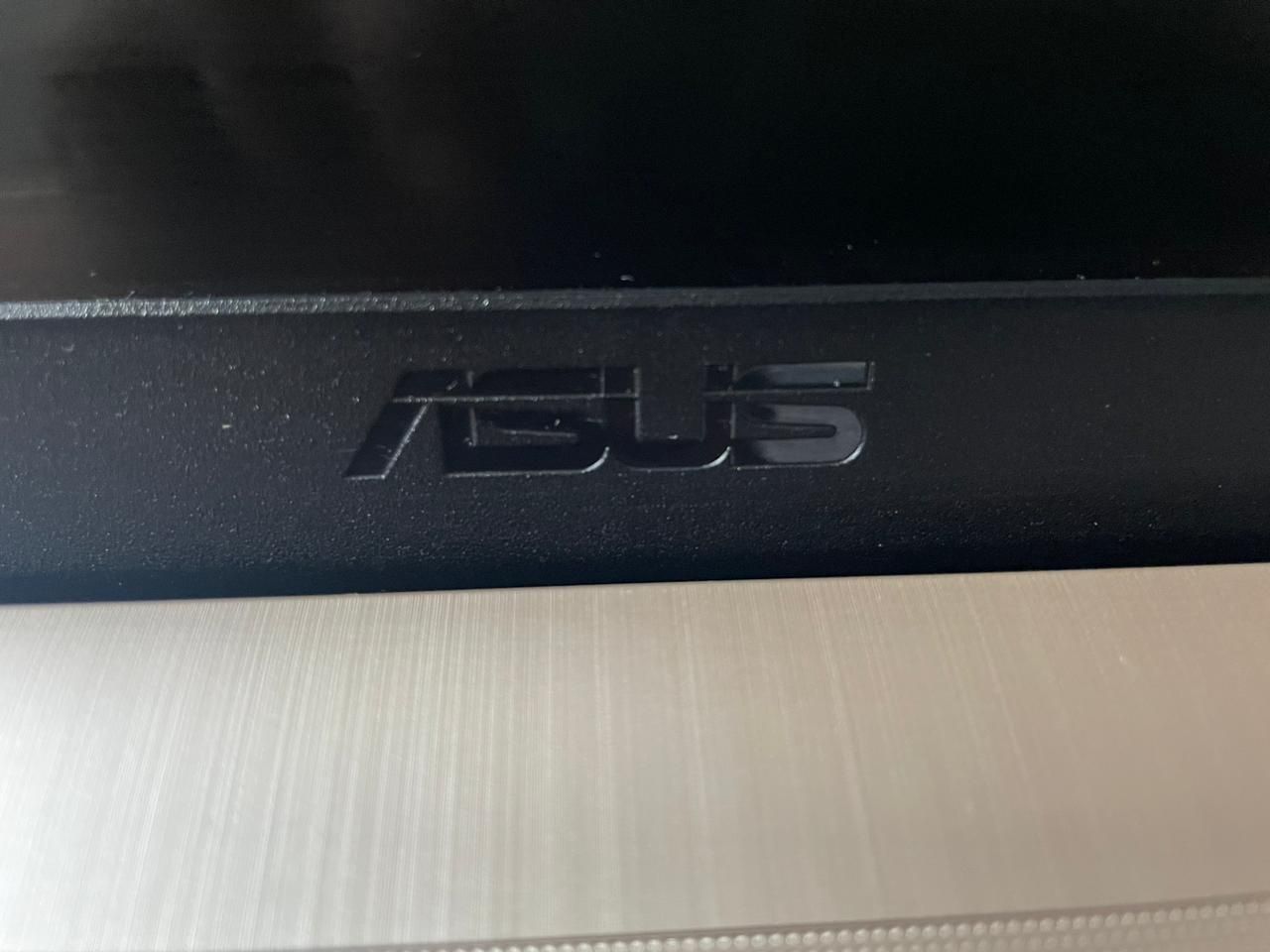 ASUS ноутбук хорошо работает