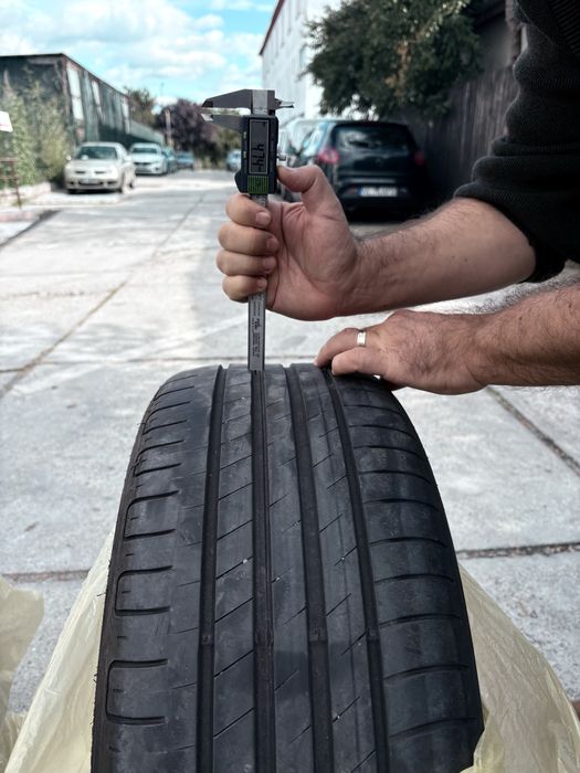 Set Anvelope Goodyer vară 225 45 18R