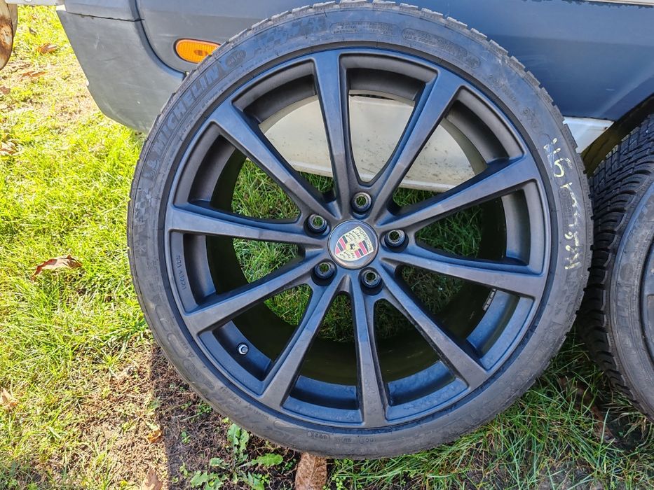 Порше 295/30/20 и 245/35/20