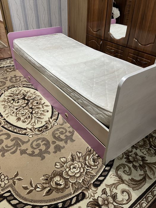 Кровать односпальная