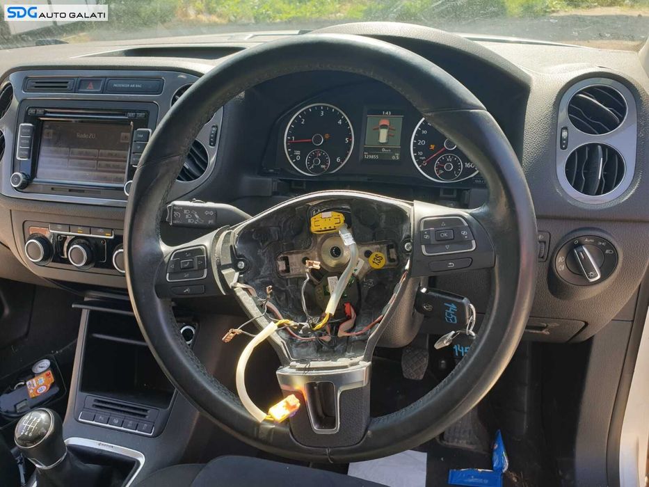 Volan 3 Spite cu Comenzi Volkswagen Touran 2011 - 2015 1T0419091AC