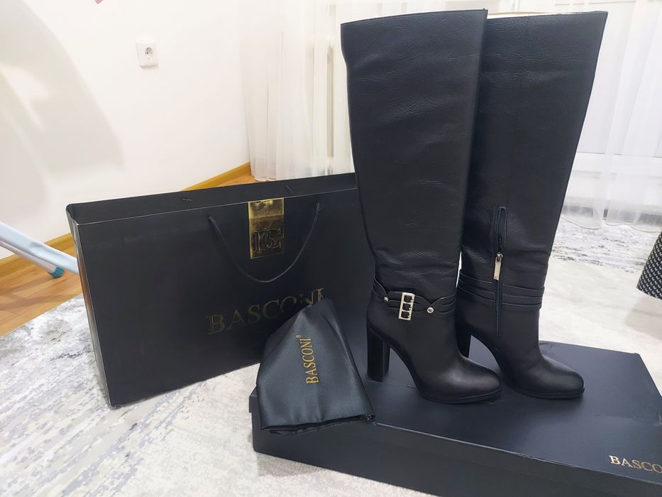 Продаю Сапоги BASCONI