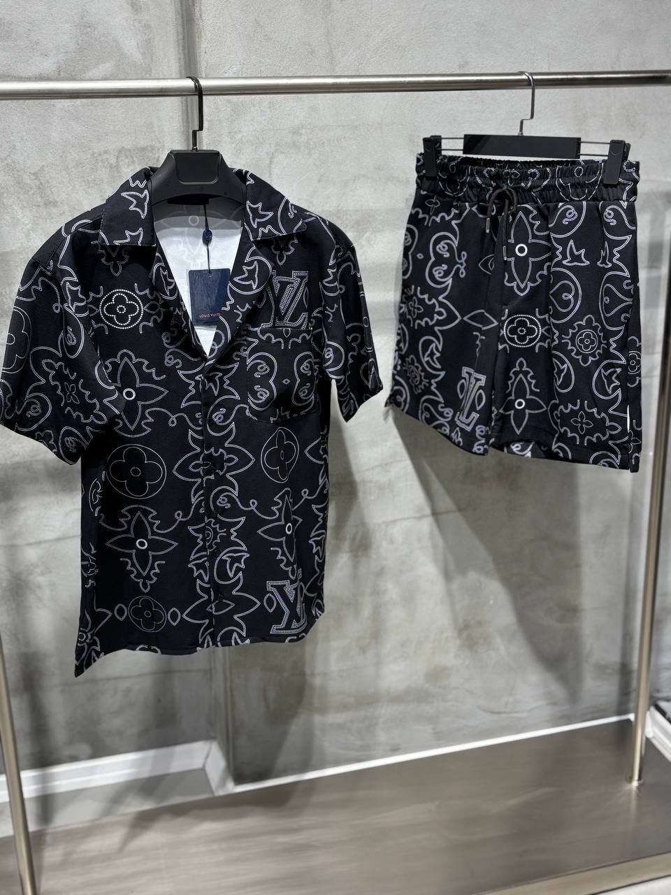 Compleu Louis Vuitton Premium