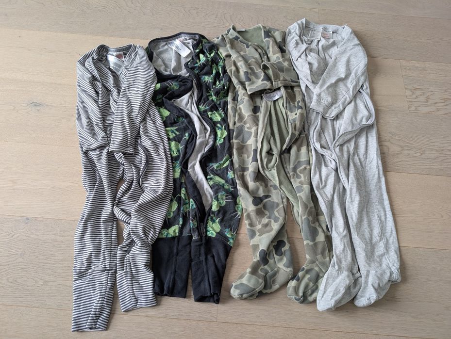 Set 4 Pijamale Bebelus - Marimea 98