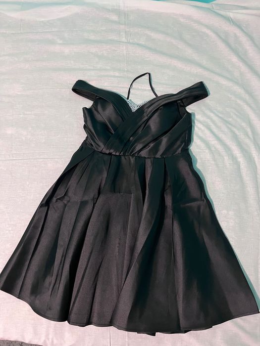 Rochie neagra de seara eleganta