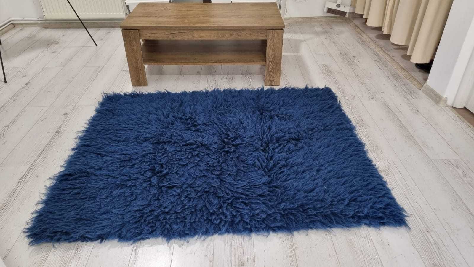 Covor pufos din lana naturala 120x150cm albastru sau gri