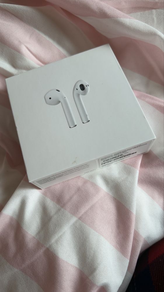 Apple Airpods 2 слушалки
