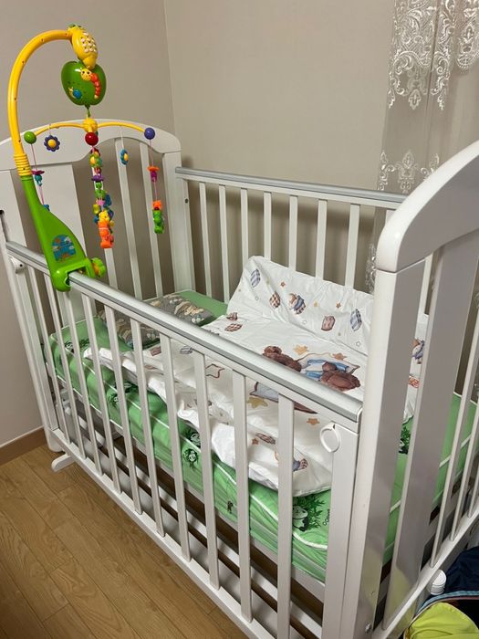 Продам детскую кроватку