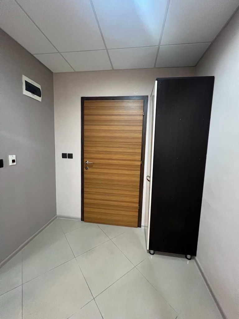 Дава се под наем Офис в Кърджали, Център - 30 кв.м за 229.5 € - Снимка #7