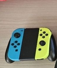 Vând joystick nintendo switch