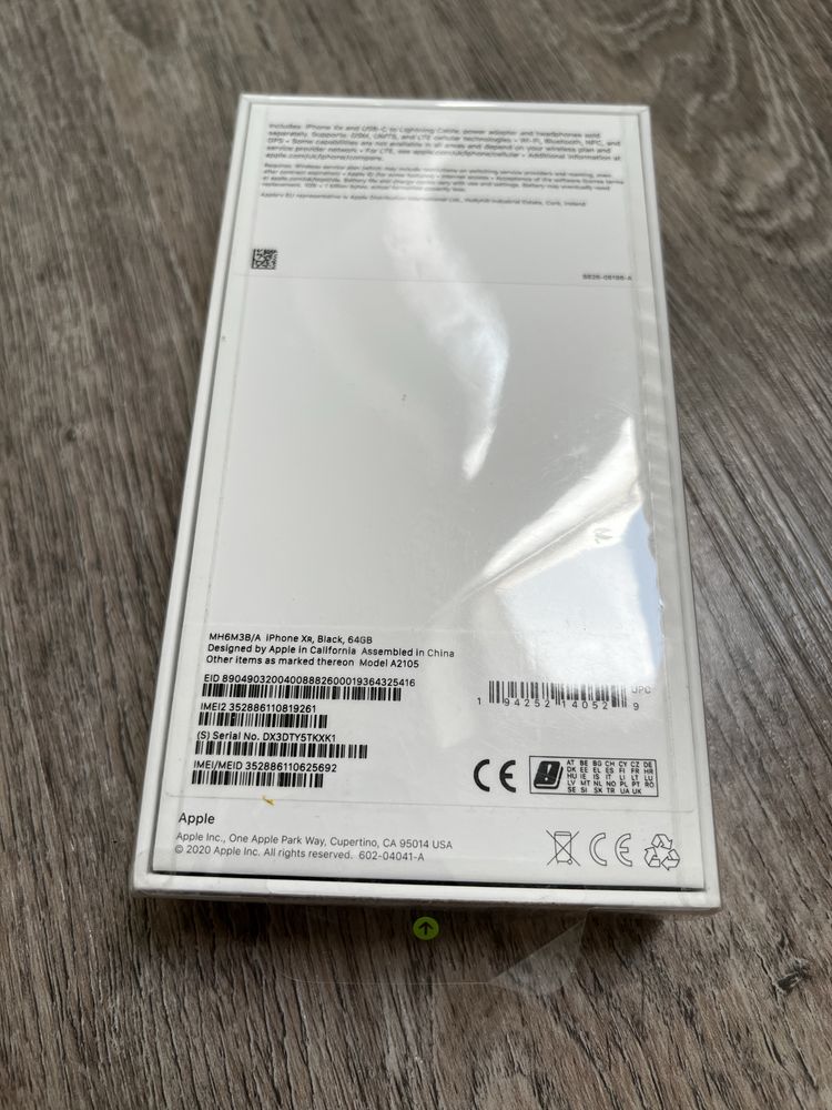 Apple iPhone XR 64GB Черен Нов Запечатан Отключен