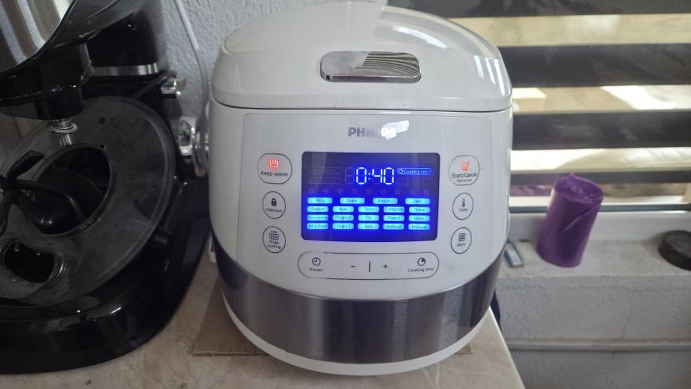 Мултикукър Philips HD4731 / 70