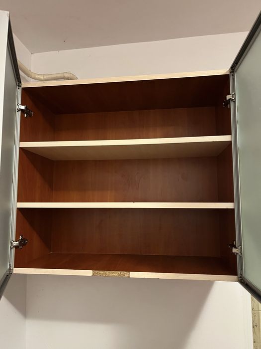 Dulap bucatarie cu usa de sticla