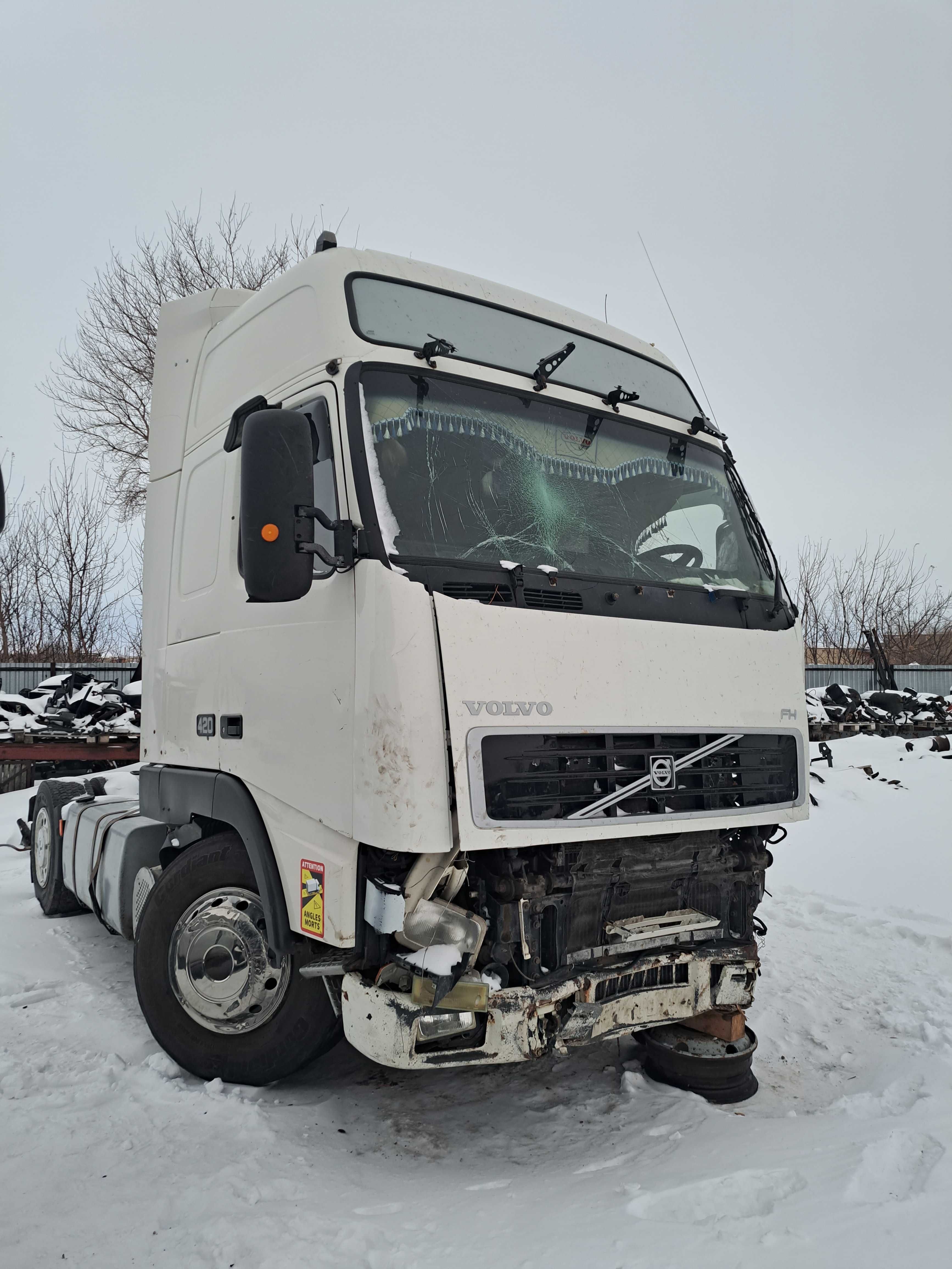 VOLVO FH12 1999 года по запчастям