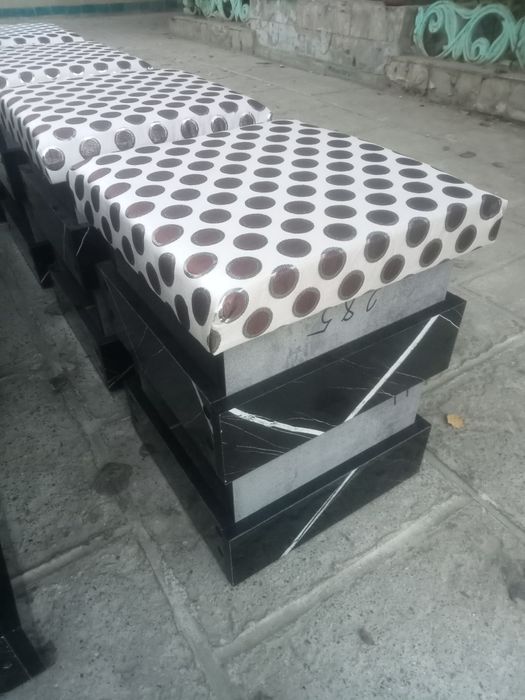 Хай ТЭК журнал стол ва пуфик