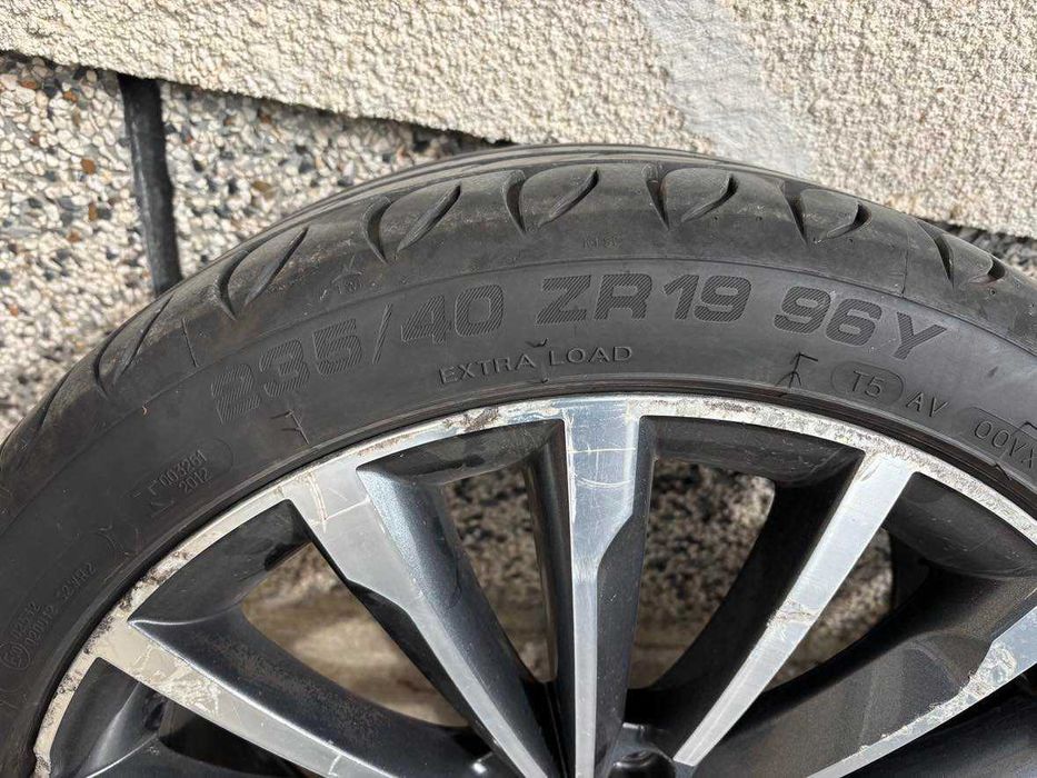 Джанти 19 цола с  летни гуми 235/40/19 за Шкода Супърб 3