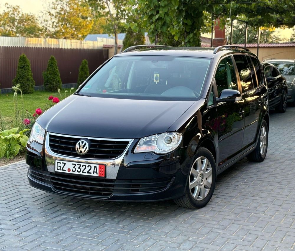 / Volkswagen Touran United 2009 7 Locuri \