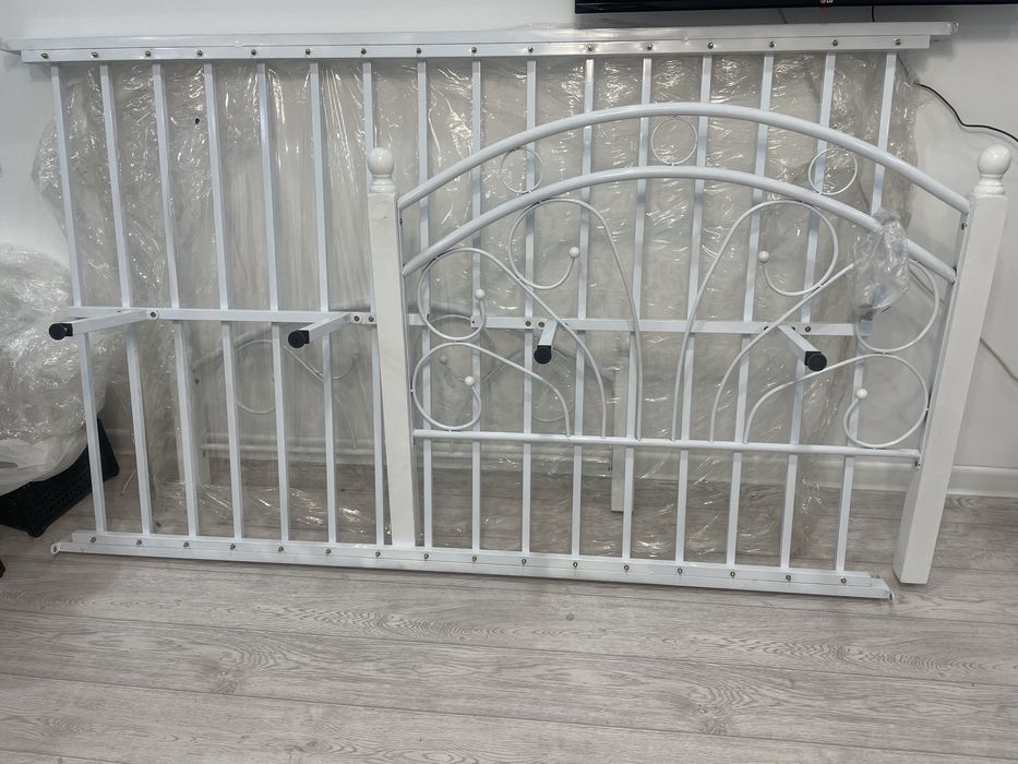 Продам кровать двухспальную