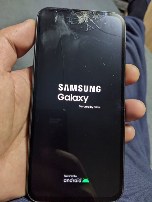 Vand Samsung a54 cu mic defect