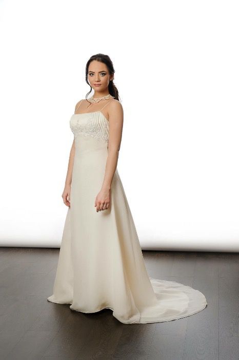 Rochie de mireasa Alfred Sung marimea S sau XS