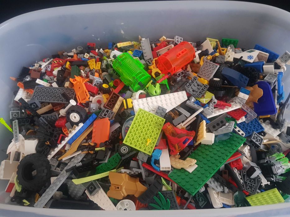 Piese lego originale mixte 70 lei pe kg