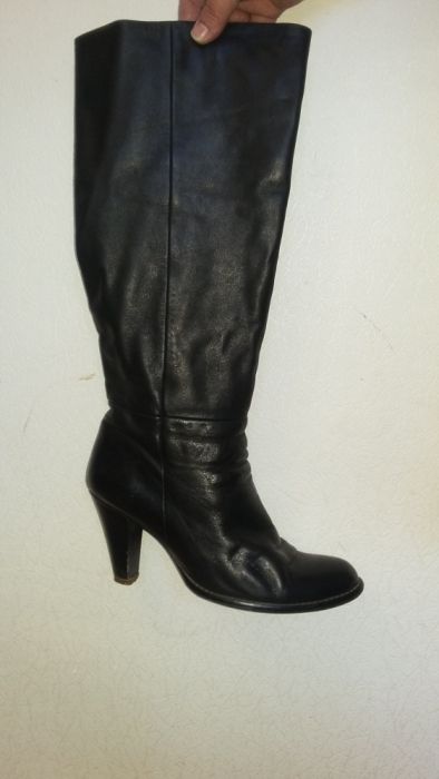 Продам женские сапоги