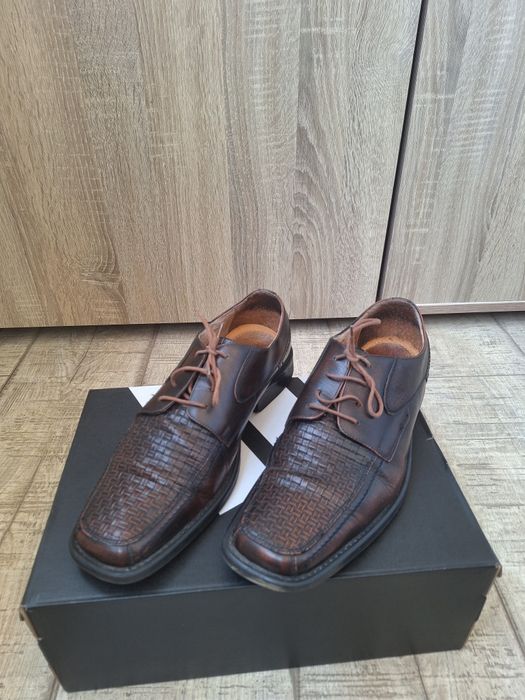 Costum Giorgio Armani marimea S/m și pantofi din piele naturala Mar 41