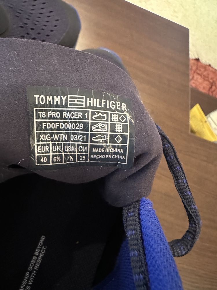 Adidasi Tommy Hilfigher