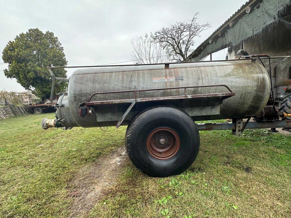 Vidanja zincata 8 mc incarcare-descarcare automata/cardan la tractor