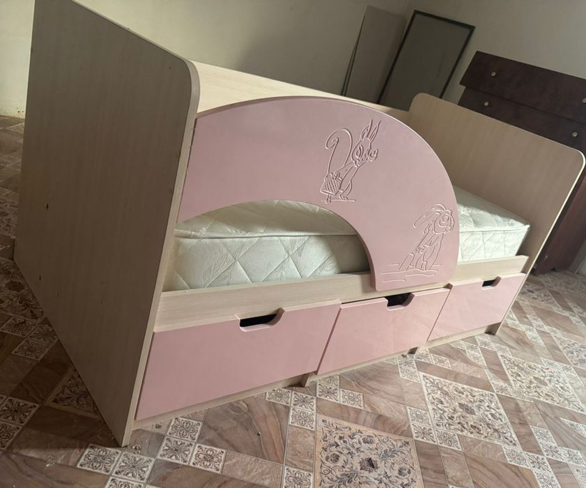 Продам детскую кровать