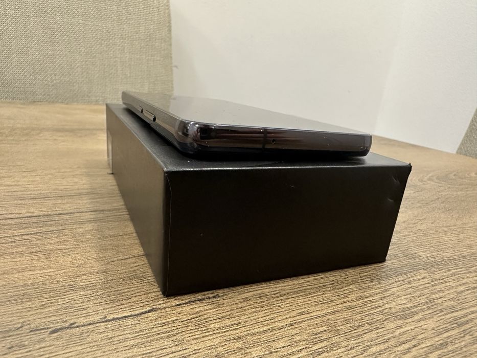 Vând Samsung S22 Phantom Black, 256 GB !