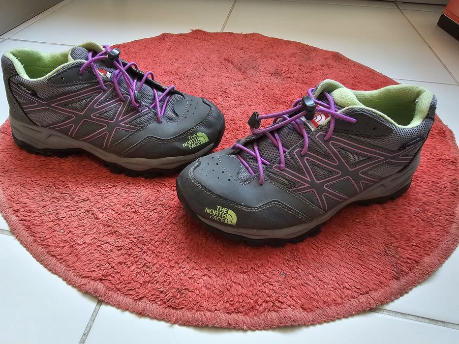 Pantofi Northface 36