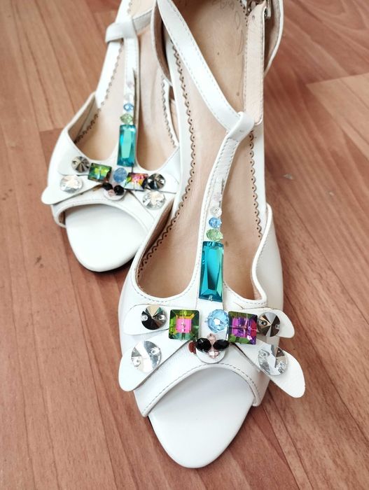 Босоножки Стрекозки 38 размер новые