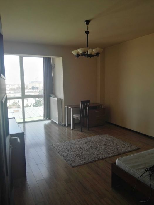 Închiriem apartament cu o cameră str. Lalelelor