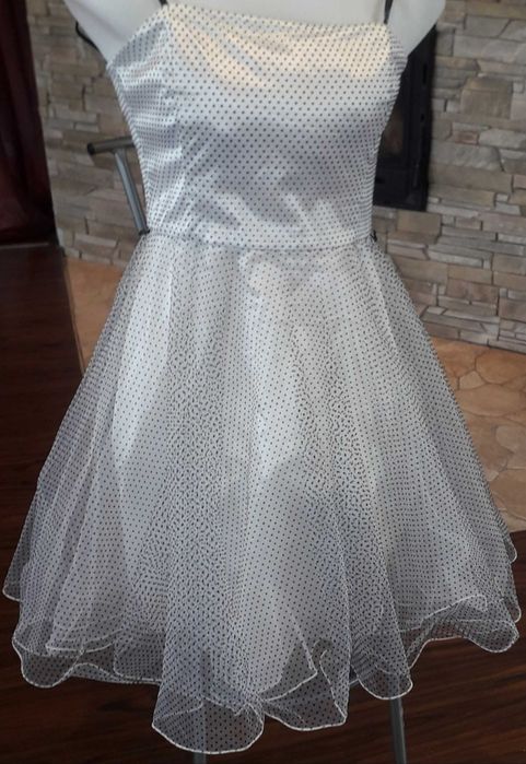 Ефирна Рокля за празниците