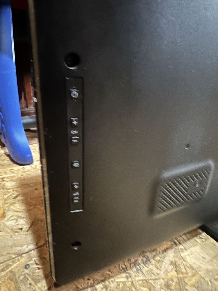 Vand Televizor Philips 100 cm