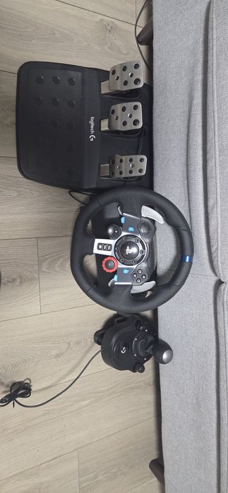 Volan gaming LOGIConsola ps volan pedale + schimbatorTECH Driving Forc