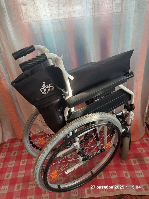 Продам инвалидную коляску. Уличная/комнатная