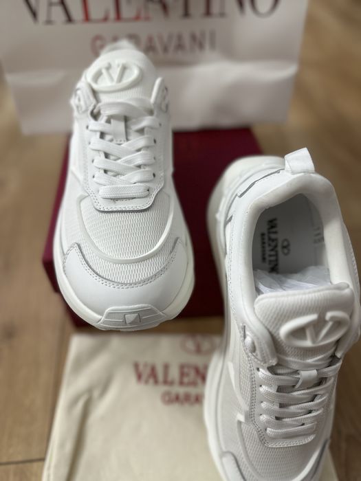 Adidasi Valentino Garavani