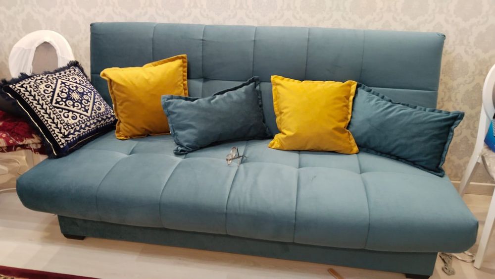 Продам диван в гостиную раскладной