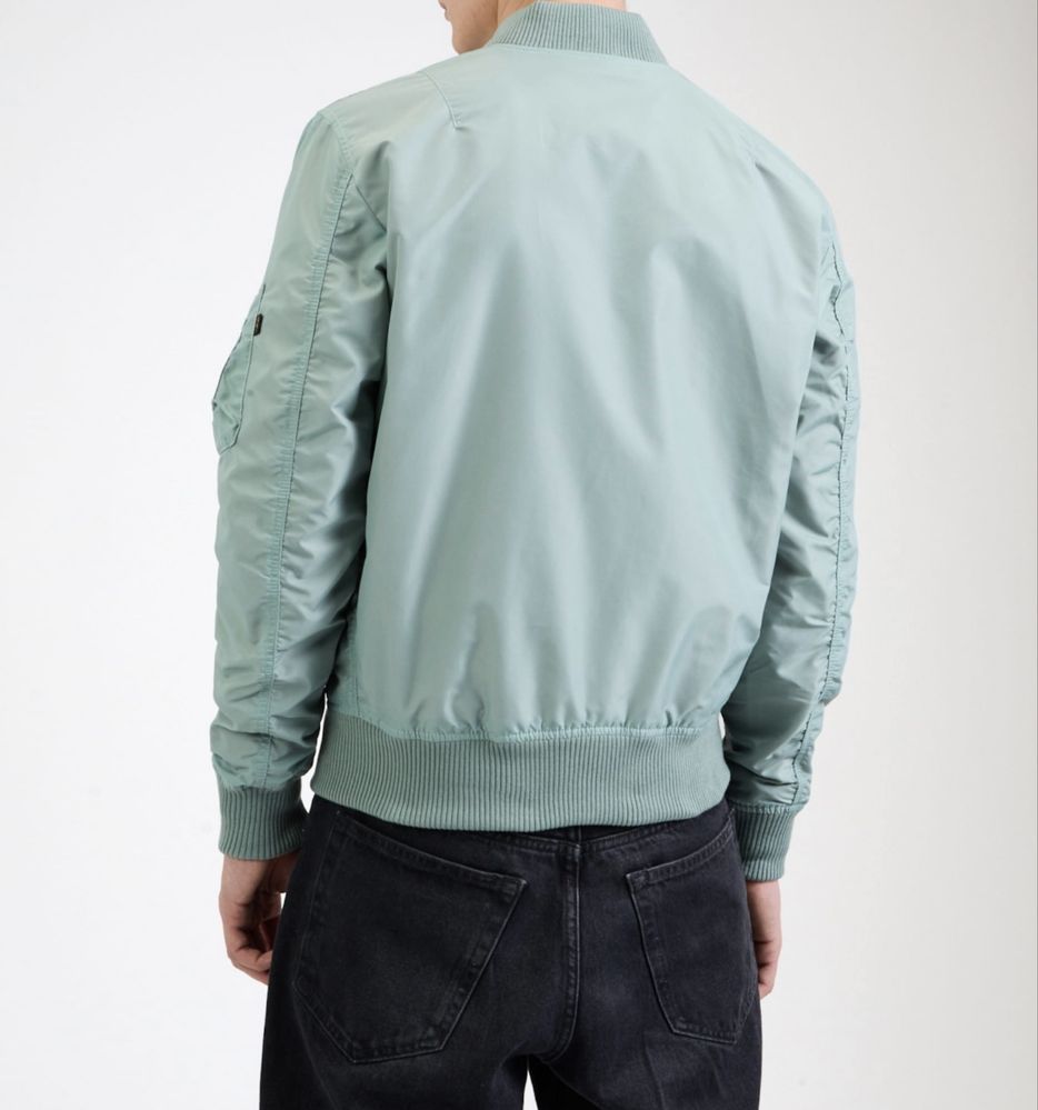 Мъжко аке alpha industries
