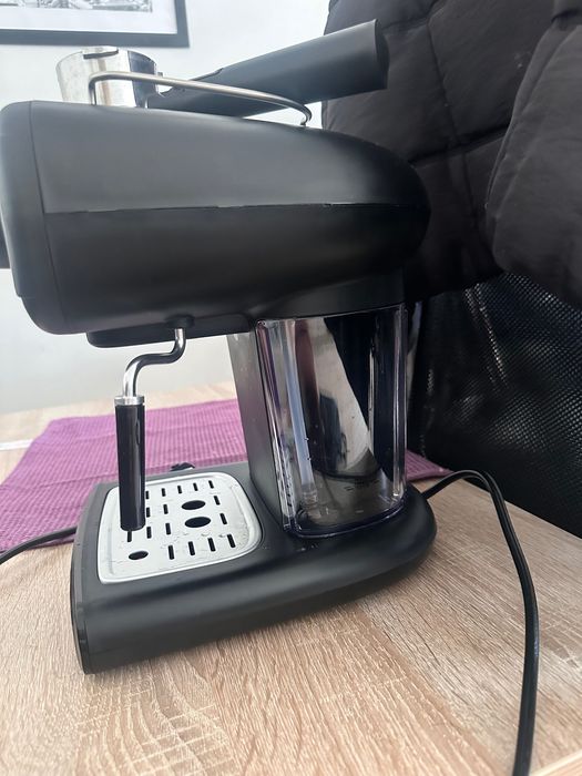 Кафемашина CROWN CEM-1525