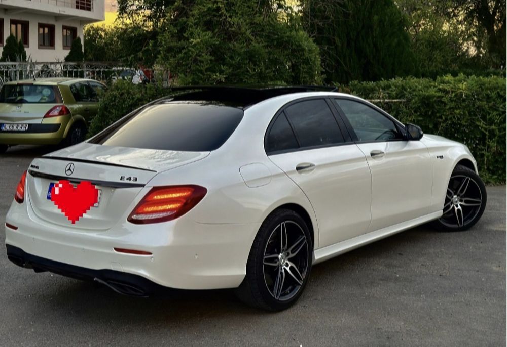 Mercedes Benz E 43 AMG . 401