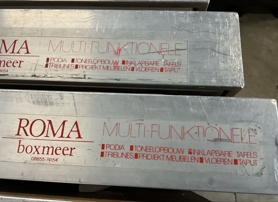 Професионална Модулна Сцена – 16 кв.м + Тръс Конструкция (Комплект)