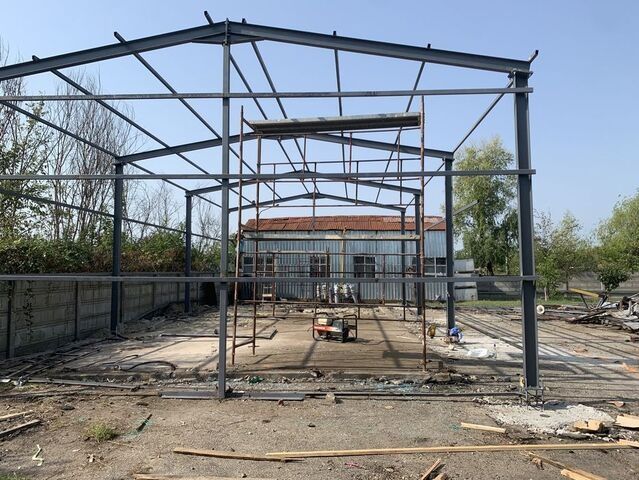 Vand hale metalice orice dimensiune