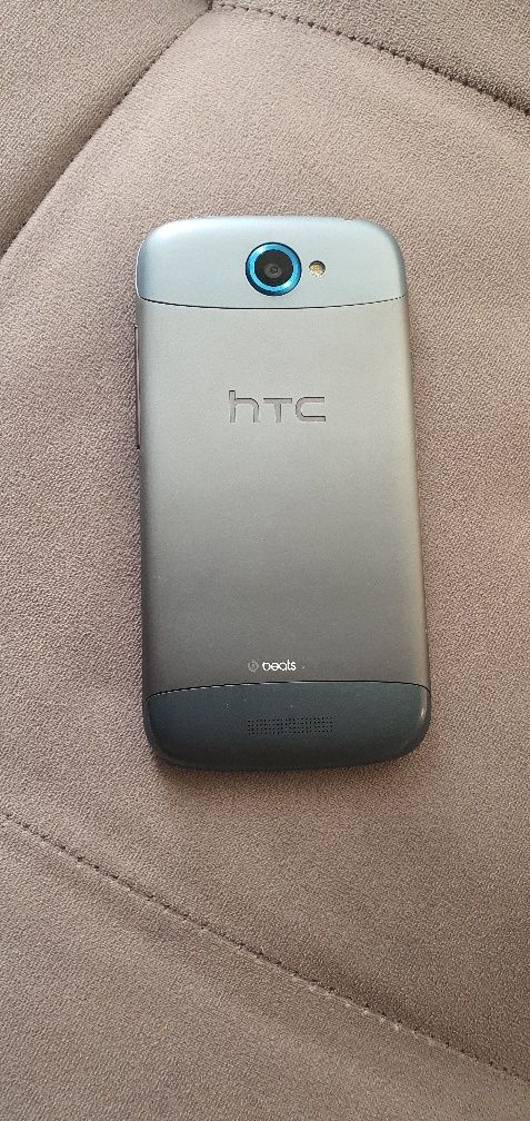 Телефон HTC one S