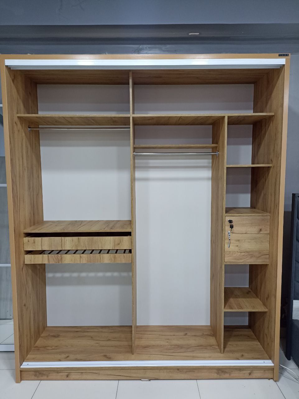 Шкаф 2×2.40 фабрика